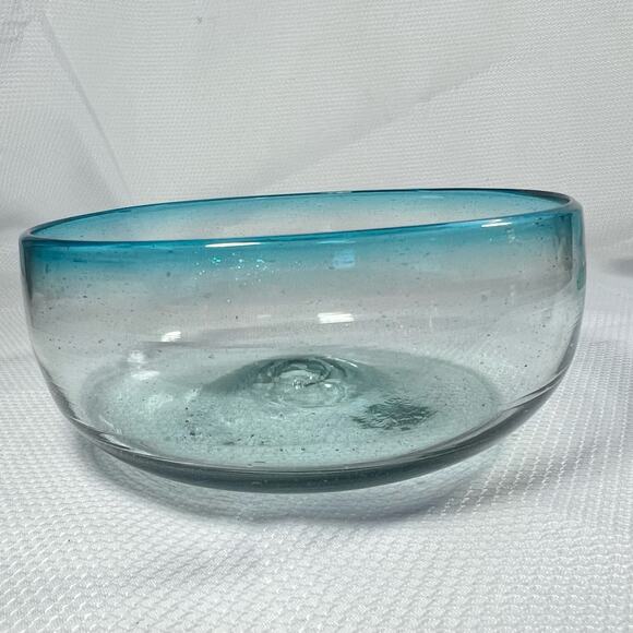 Hand blown Light Blue rim Art Bubble Glass bowl 6.5” - Picture 5 of 9